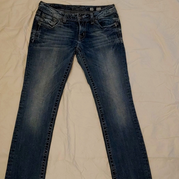 Miss Me Denim - Mis Me Straight cut jeans size 28-cute!